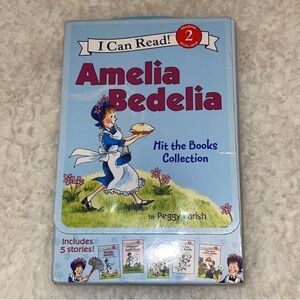 Amelia Bedelia Hit the Books Collection